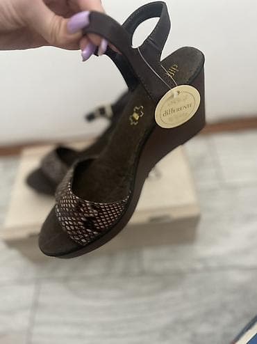 Ženske kožne sandale Differente na punu petu. - Model: otvoreni prsti na lalafo.rs Ženske kožne sandale Differente na punu petu. - Model: otvoreni prsti