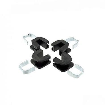 Set kopči i držača za kočione pločice - Komplet sadrži 4 na lalafo.rs Set kopči i držača za kočione pločice - Komplet sadrži 4