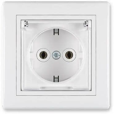 Priključnica dvopolna je sa poklopcem i porcelanskim jezgrom. Ugradnja na lalafo.rs Priključnica dvopolna je sa poklopcem i porcelanskim jezgrom. Ugradnja