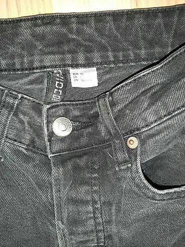 H&M fantasticne farke,bez mana.
Velicina XS na lalafo.rs — 3 H&M fantasticne farke,bez mana.
Velicina XS — 3