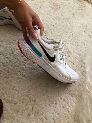 Nike patike – React tehnologija - Model: Nike React (oznaka na na lalafo.rs — 5 Nike patike – React tehnologija - Model: Nike React (oznaka na — 5