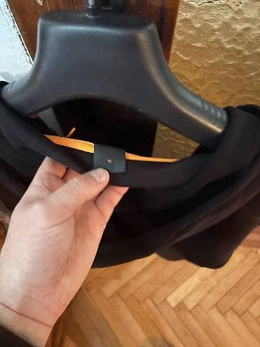 Cao, Na prodaju nov original Boss duks kupljen u Ceskoj, placen 80e at lalafo.rs — 6 Cao, Na prodaju nov original Boss duks kupljen u Ceskoj, placen 80e — 6