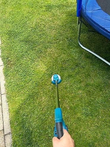 - Aku trimer za travu - na baterije - - Izuzetno kvalitetan i jak na lalafo.rs — 2 - Aku trimer za travu - na baterije - - Izuzetno kvalitetan i jak — 2