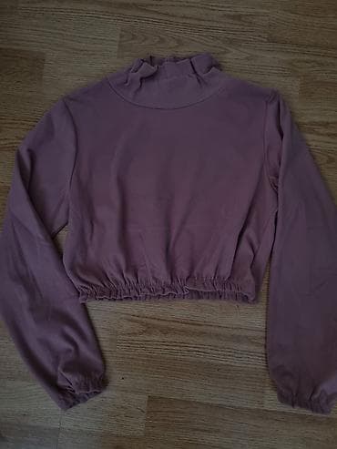 Dukserica za devojčice u roze boji. Ovaj model karakteriše krop at lalafo.rs Dukserica za devojčice u roze boji. Ovaj model karakteriše krop