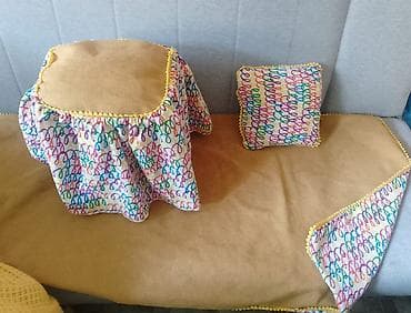 Fleker, jastuče i prekrivač za tabure sa dva lica. Mogućnost izrade po na lalafo.rs Fleker, jastuče i prekrivač za tabure sa dva lica. Mogućnost izrade po