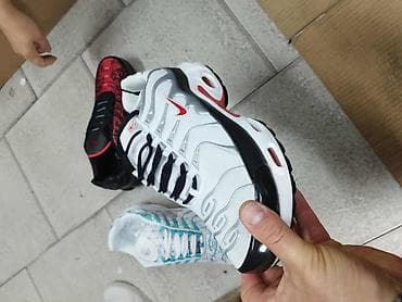 Velicine od 41 do 46 Patike – sportski modeli sa vazdušnim jastucima na lalafo.rs — 1 Velicine od 41 do 46 Patike – sportski modeli sa vazdušnim jastucima — 1