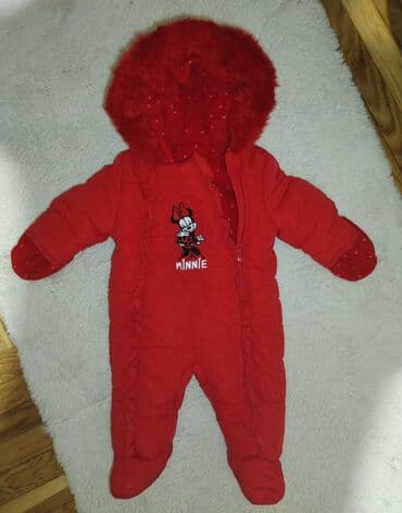 George, bоја - Crvena na lalafo.rs George, bоја - Crvena