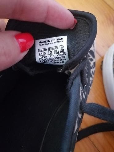 Patike "reebok" broj 38 jednom obuvene na lalafo.rs — 4 Patike "reebok" broj 38 jednom obuvene — 4