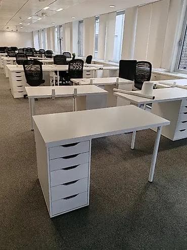 Furniture: Stolovi i stolice za radni prostor Kvalitetan, očuvan, korišćen at lalafo.rs — 3 Furniture: Stolovi i stolice za radni prostor Kvalitetan, očuvan, korišćen — 3