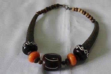 STARA UNIKATNA OGRLICA, BRONZA, DRVO, ĆILIBAR, RUČNI RAD | Unikatna na lalafo.rs STARA UNIKATNA OGRLICA, BRONZA, DRVO, ĆILIBAR, RUČNI RAD | Unikatna