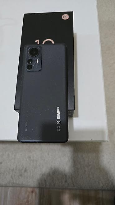 Xiaomi 12 Pro – vrhunski flagship sa kutijom - Ekran: 6.73" AMOLED na lalafo.rs — 3 Xiaomi 12 Pro – vrhunski flagship sa kutijom - Ekran: 6.73" AMOLED — 3