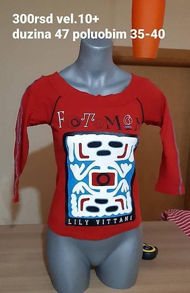Crvena majica sa 3/4 rukavima, brenda Lily Vittani. Prednji deo na lalafo.rs — 1 Crvena majica sa 3/4 rukavima, brenda Lily Vittani. Prednji deo — 1