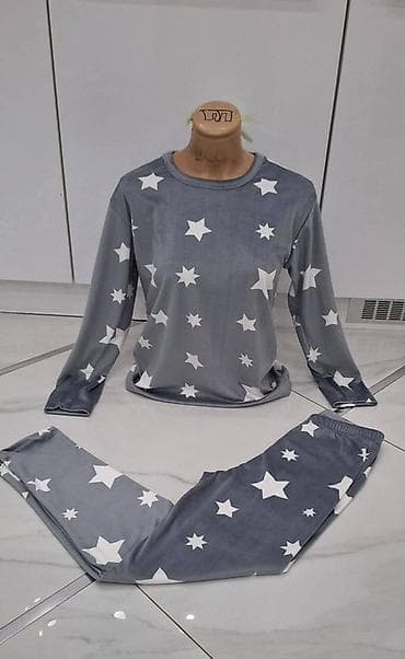 Dve plišane pidzame (dezen po nasem izboru - veličinu vi birate) L XL na lalafo.rs — 4 Dve plišane pidzame (dezen po nasem izboru - veličinu vi birate) L XL — 4