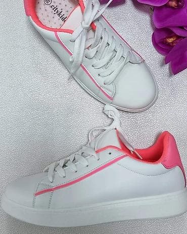 Broj 36-41
Cena 1999 din na lalafo.rs — 4 Broj 36-41
Cena 1999 din — 4