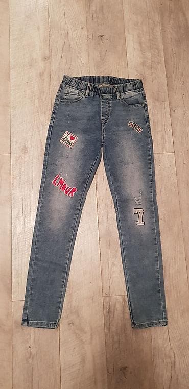 Farmerice bledi teksas sa aplikacijama u vidu ukrasa na lalafo.rs — 1 Farmerice bledi teksas sa aplikacijama u vidu ukrasa — 1