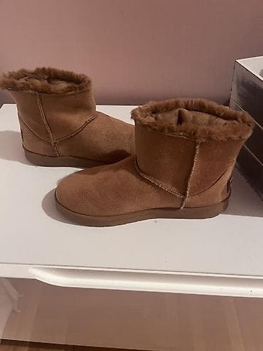 Ugg obuća 37, bоја - Crna na lalafo.rs — 4 Ugg obuća 37, bоја - Crna — 4