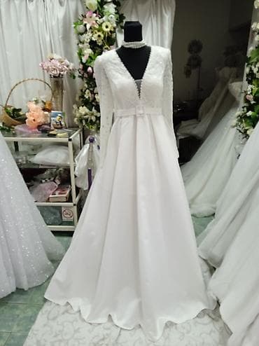 Nova plus size venčanica koja vizuelno sužava struk. - Kroј: A-kroј na lalafo.rs — 1 Nova plus size venčanica koja vizuelno sužava struk. - Kroј: A-kroј — 1