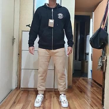 Sweatshirts: BURBERRY JAKNA SA 2 LICA, TOTALNI HIT,DOSTUPAN ODMAH, L | Dostupna at lalafo.rs — 7 Sweatshirts: BURBERRY JAKNA SA 2 LICA, TOTALNI HIT,DOSTUPAN ODMAH, L | Dostupna — 7