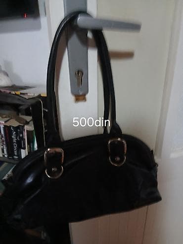 Komplet odeće i aksesoara: - Crna torba sa dugim ručkama - na lalafo.rs — 1 Komplet odeće i aksesoara: - Crna torba sa dugim ručkama - — 1