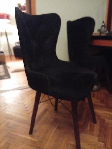 Tapacirana stolica sa naslonom u formi školjke, u tamnoj (crnoj) boji na lalafo.rs — 2 Tapacirana stolica sa naslonom u formi školjke, u tamnoj (crnoj) boji — 2