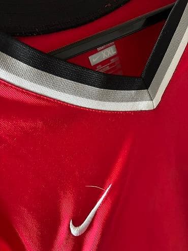 Nike košarkaški dres bez rukava - Brend: Nike (izvezen Swoosh na na lalafo.rs — 3 Nike košarkaški dres bez rukava - Brend: Nike (izvezen Swoosh na — 3