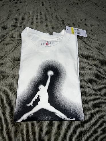 T-shirts: JORDAN Flight MVP T-Shirt vel. S, M NOVO
HJ at lalafo.rs — 5 T-shirts: JORDAN Flight MVP T-Shirt vel. S, M NOVO
HJ — 5