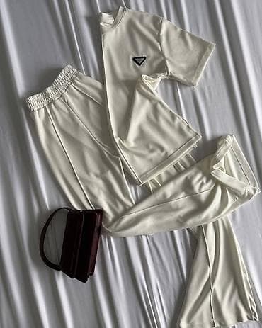 Komplet trenerka: 3600 dinara Veličina: S M L XL Uvoz iz Turske na lalafo.rs — 5 Komplet trenerka: 3600 dinara Veličina: S M L XL Uvoz iz Turske — 5