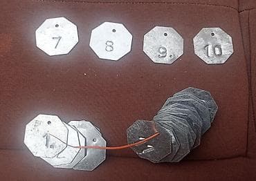 Brojevi na pločicama za pečenjare,pločica od pocinkovanog lima 37 mm x na lalafo.rs — 2 Brojevi na pločicama za pečenjare,pločica od pocinkovanog lima 37 mm x — 2