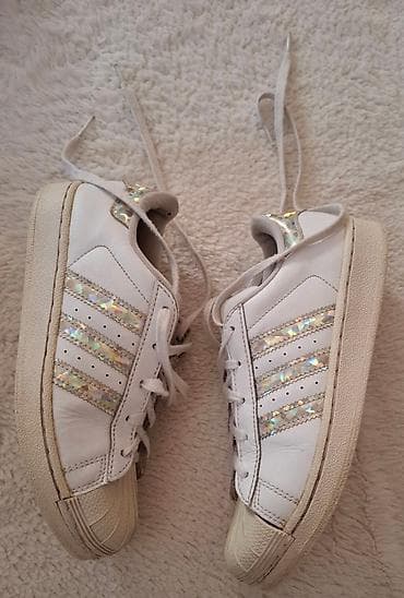 Adidas superstar original patike za devojčice veličina 35 ug 21.5 cm na lalafo.rs — 7 Adidas superstar original patike za devojčice veličina 35 ug 21.5 cm — 7