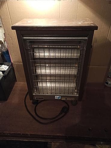 Mala kvarcna peć snage 1200W (3 x 400W) sa termostatom. Potpuno na lalafo.rs — 2 Mala kvarcna peć snage 1200W (3 x 400W) sa termostatom. Potpuno — 2