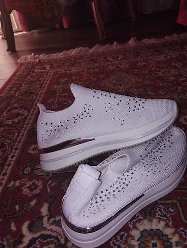 Patke 37 nošene par puta na lalafo.rs — 2 Patke 37 nošene par puta — 2