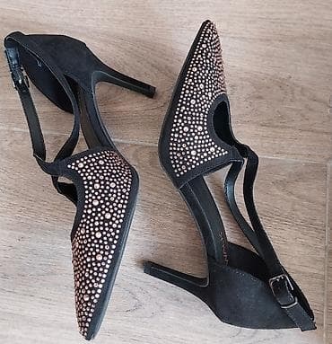 Salonke extra
37/38 broj
NOVO na lalafo.rs — 7 Salonke extra
37/38 broj
NOVO — 7