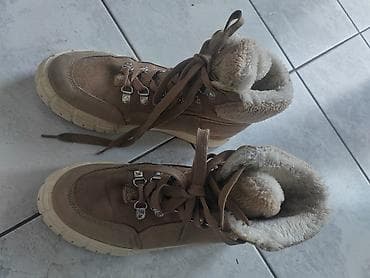 Topla zimska obuća – krem duboke patike/čizme sa krznom - Model na lalafo.rs — 1 Topla zimska obuća – krem duboke patike/čizme sa krznom - Model — 1