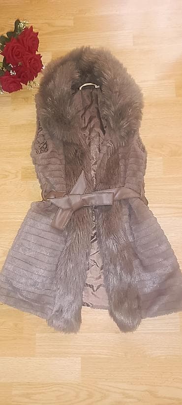 zenske broj: Braon ženski prsluk od veštačkog krzna sa pojasom. Prsluk ima krzneni at lalafo.rs — 3 zenske broj: Braon ženski prsluk od veštačkog krzna sa pojasom. Prsluk ima krzneni — 3