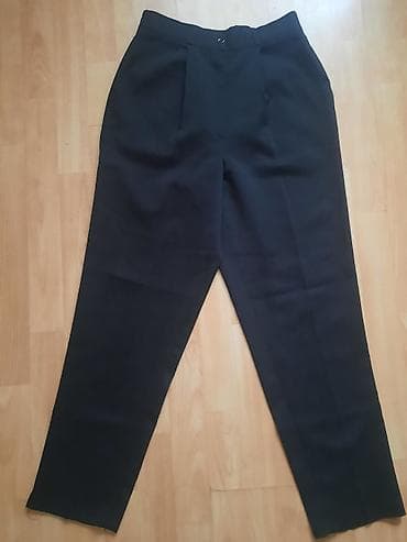 Crne pantalone S veličina sa visokim strukom. Potpuno su na lalafo.rs Crne pantalone S veličina sa visokim strukom. Potpuno su