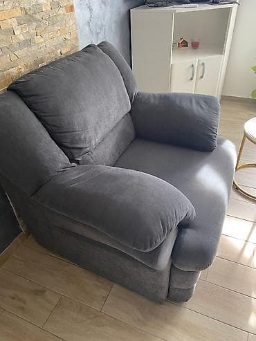 igrice za ps3: Prostrana tapacirana fotelja u tamnosivoj boji. - Duboko, široko na lalafo.rs — 1 igrice za ps3: Prostrana tapacirana fotelja u tamnosivoj boji. - Duboko, široko — 1