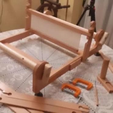 Prenosni drveni razboj za tkanje (rigid heddle) pranosivi sklopivi na lalafo.rs Prenosni drveni razboj za tkanje (rigid heddle) pranosivi sklopivi
