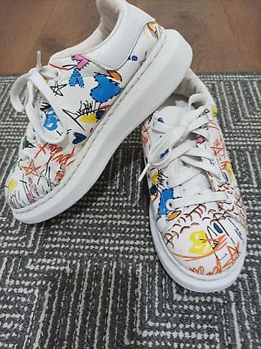 Patike sa anatomskim uloškom, br. 34 na lalafo.rs — 2 Patike sa anatomskim uloškom, br. 34 — 2