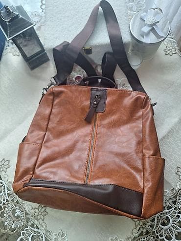 Uniseks ranac/torba od eko-kože u konjak braon boji sa tamno braon na lalafo.rs — 1 Uniseks ranac/torba od eko-kože u konjak braon boji sa tamno braon — 1