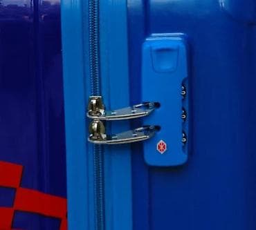 za svaki dan: Dečji kofer na točkiće – Disney Cars (Lightning McQueen) - Tvrda ABS at lalafo.rs — 9 za svaki dan: Dečji kofer na točkiće – Disney Cars (Lightning McQueen) - Tvrda ABS — 9