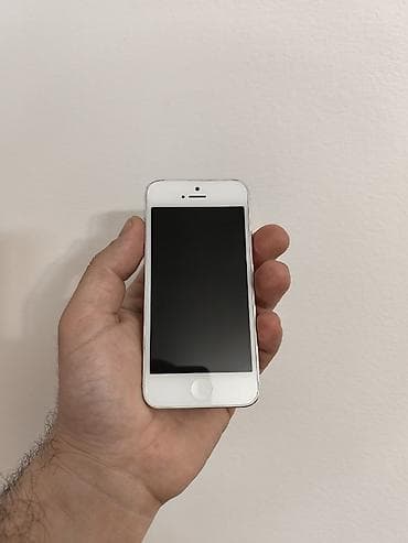 Iphone 5 beli sa 16gb memorije, sim free i Icloud free, dobro očuvan i na lalafo.rs Iphone 5 beli sa 16gb memorije, sim free i Icloud free, dobro očuvan i