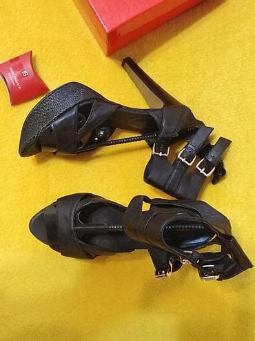 Laura Biagiotti ORIGINAL kožne italijanske salonke NOVE u kutiji! na lalafo.rs — 3 Laura Biagiotti ORIGINAL kožne italijanske salonke NOVE u kutiji! — 3