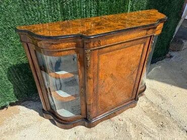 Antique Dressers: Stara stilska komoda u intarziji Stara stilska komoda Diskretno at lalafo.rs — 6 Antique Dressers: Stara stilska komoda u intarziji Stara stilska komoda Diskretno — 6