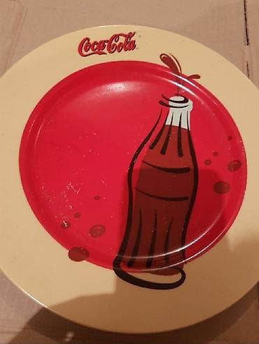 Retro tanjiri Coca cola, veliki, sitne ogrebotine, stanje kao na na lalafo.rs Retro tanjiri Coca cola, veliki, sitne ogrebotine, stanje kao na