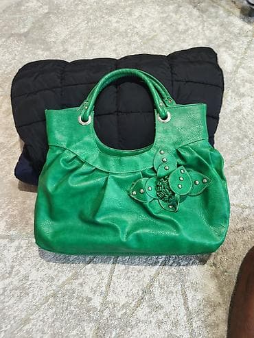 Handbags: Zelena ženska torba – shopper/handbag stil - Materijal: mekana at lalafo.rs — 1 Handbags: Zelena ženska torba – shopper/handbag stil - Materijal: mekana — 1