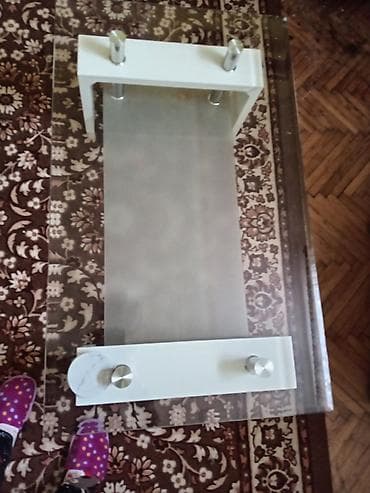 Furniture: Stakleni sto u odličnom stanju bez ikakvih oštećenja at lalafo.rs — 2 Furniture: Stakleni sto u odličnom stanju bez ikakvih oštećenja — 2