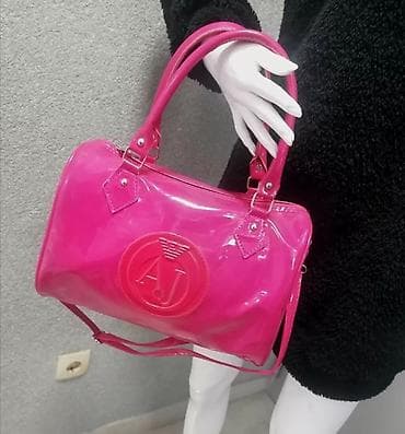 ARMANI nošena par puta
Bukvalno nova
Predivna na lalafo.rs — 2 ARMANI nošena par puta
Bukvalno nova
Predivna — 2