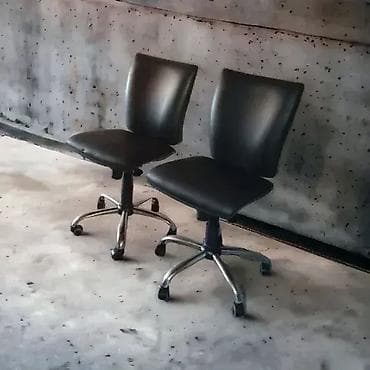 Furniture: Kancelarijski nameštaj: stolice, stolovi, fiokari Kvalitetan, očuvan at lalafo.rs — 8 Furniture: Kancelarijski nameštaj: stolice, stolovi, fiokari Kvalitetan, očuvan — 8