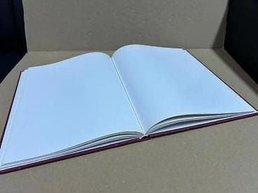 Tvrdo ukoričen prazan notes/sketchbook - Format: približno A4 na lalafo.rs Tvrdo ukoričen prazan notes/sketchbook - Format: približno A4