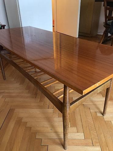 Table legs: Dve drvene stolice i drveni stočić presvučen ultrapasom, nalaze se na at lalafo.rs — 10 Table legs: Dve drvene stolice i drveni stočić presvučen ultrapasom, nalaze se na — 10